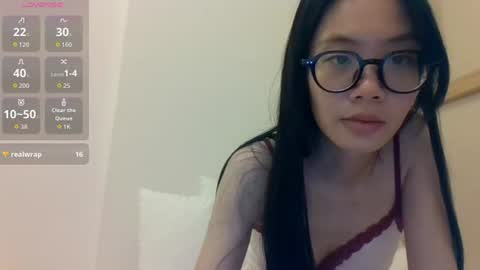Snapshot of poppyluvuuu chatting on 27, 6, 2026 Poppyluvuuu online show from 27, 6, 2026