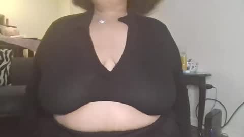 poppyprincess261371 online show from 7, 2, 2026