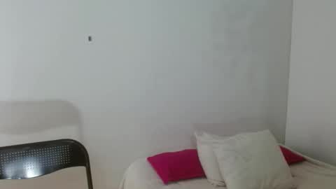 porcelainlux online show from 26, 4, 2026