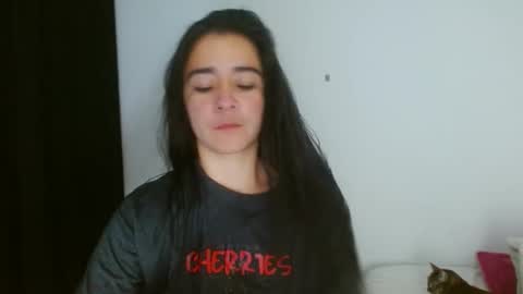 Snapshot of porcelainlux chatting on 1, 5, 2026 porcelainlux online show from 1, 5, 2026