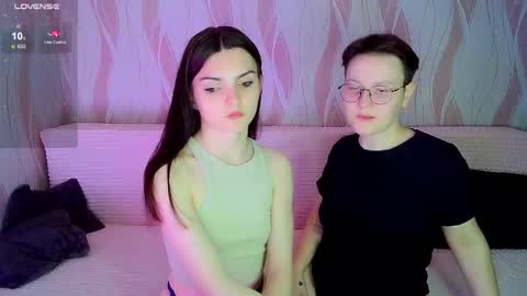 Snapshot of pornostendup chatting on 9, 10, 2025 Ana and Tati online show from 9, 10, 2025