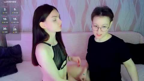 Snapshot of pornostendup chatting on 19, 11, 2025 Ana and Tati online show from 19, 11, 2025