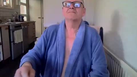 poshman65 online show from 7, 4, 2026