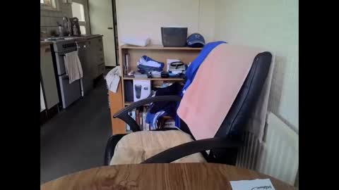 Snapshot of poshman65 chatting on 15, 5, 2026 poshman65 online show from 15, 5, 2026