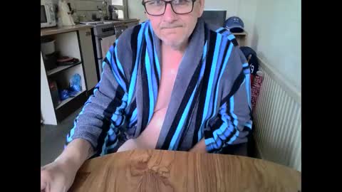 Snapshot of poshman65 chatting on 20, 5, 2026 poshman65 online show from 20, 5, 2026