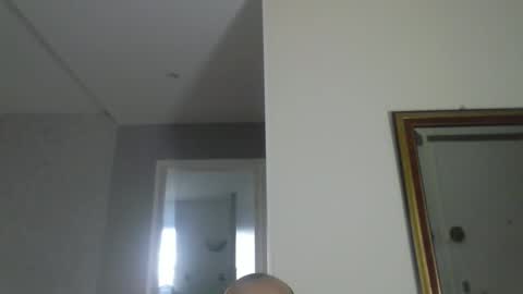 Snapshot of pourquoi_toi chatting on 21, 9, 2025 pourquoi_toi online show from 21, 9, 2025