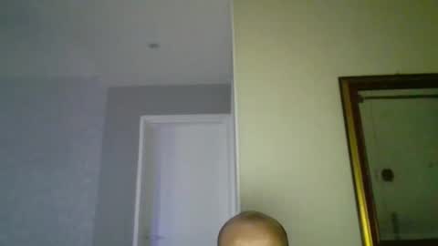 Snapshot of pourquoi_toi chatting on 10, 10, 2025 pourquoi_toi online show from 10, 10, 2025