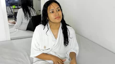 Snapshot of poutyseleny chatting on 6, 10, 2025 poutyseleny online show from 6, 10, 2025