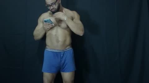 Snapshot of powerdmuscle chatting on 30, 5, 2026 powerdmuscle online show from 30, 5, 2026