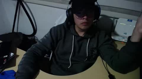 powerfulzeus2 online show from 17, 11, 2025