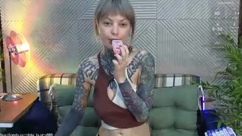 Snapshot of powerrr_ chatting on 23, 6, 2026 Lola online show from 23, 6, 2026