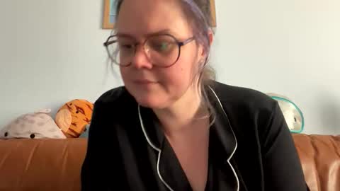 ppriestess online show from 8, 5, 2026