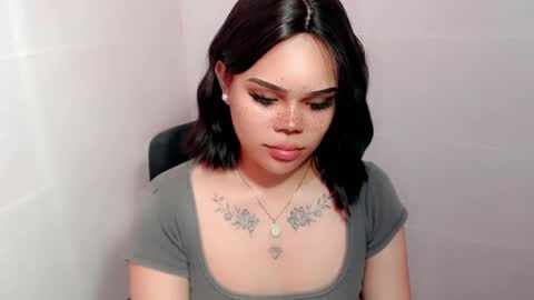 MAXXINE online show from 9, 1, 2025