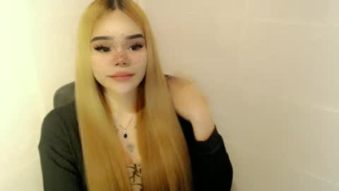 Snapshot of preciousangel69xxx chatting on 3, 7, 2026 MAXXINE online show from 3, 7, 2026
