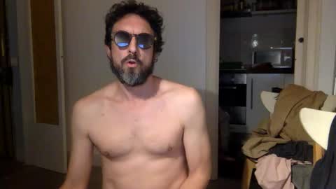 Snapshot of precum3d chatting on 27, 10, 2025 PRECUM online show from 27, 10, 2025