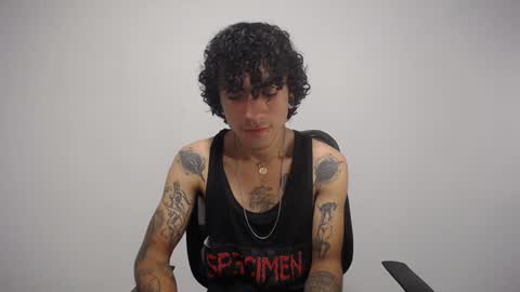 Plux online show from 23, 1, 2025