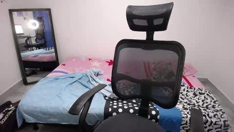 Plux online show from 4, 2, 2026