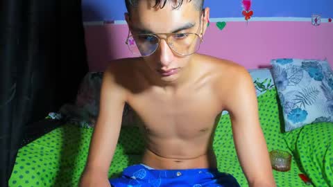 Snapshot of pressure_xxx_420 chatting on 29, 4, 2026 PRESSURE online show from 29, 4, 2026