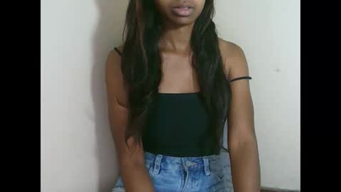 prettiethalia online show from 23, 10, 2025