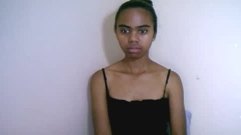 prettiethalia online show from 29, 10, 2025