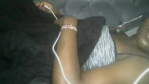 Snapshot of pretty_abella chatting on 12, 9, 2025 abella online show from 12, 9, 2025