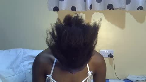 pretty_daniella online show from 2, 2, 2025
