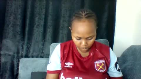 pretty_dee1 online show from 10, 5, 2026