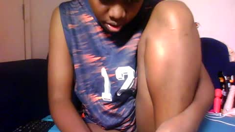 Snapshot of pretty_ebony23 chatting on 6, 7, 2026 chocolatebby90 online show from 6, 7, 2026