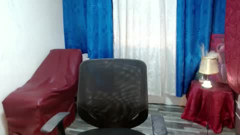 Snapshot of pretty_lady_kitty chatting on 12, 12, 2024 pretty_lady_kitty online show from 12, 12, 2024