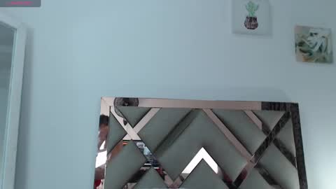Snapshot of pretty_latina2 chatting on 18, 12, 2024 pretty_latina2 online show from 18, 12, 2024