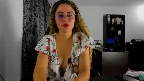 Snapshot of pretty_latina2 chatting on 26, 1, 2025 pretty_latina2 online show from 26, 1, 2025