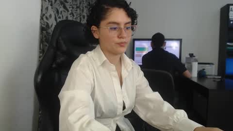 Snapshot of pretty_latina2 chatting on 19, 2, 2025 pretty_latina2 online show from 19, 2, 2025