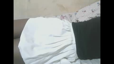 Snapshot of pretty_manisha chatting on 30, 9, 2025 Ivy online show from 30, 9, 2025