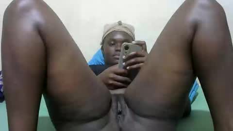 Snapshot of pretty_melan chatting on 6, 3, 2026 pretty_melan online show from 6, 3, 2026