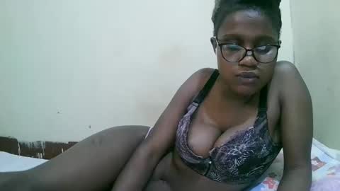 Snapshot of pretty_mellan chatting on 27, 1, 2025 pretty_mellan online show from 27, 1, 2025