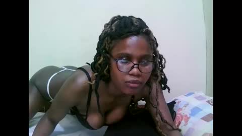 Snapshot of pretty_mellan chatting on 6, 2, 2025 pretty_mellan online show from 6, 2, 2025