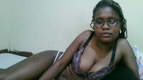 Snapshot of pretty_mellan chatting on 25, 2, 2025 pretty_mellan online show from 25, 2, 2025