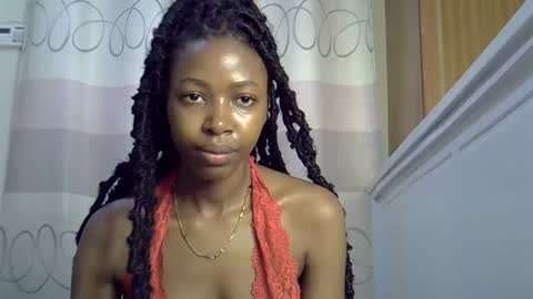 pretty_petite24 online show from 27, 1, 2025