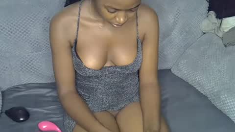 pretty_petite24 online show from 17, 6, 2026