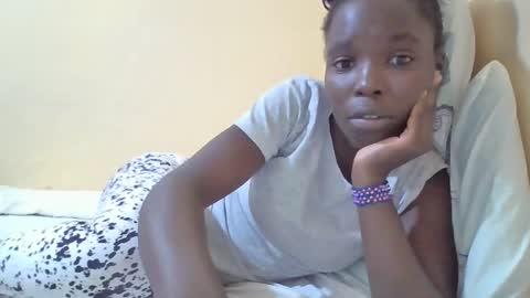 Snapshot of pretty_petite_ebony chatting on 26, 2, 2025 pretty_petite_ebony online show from 26, 2, 2025