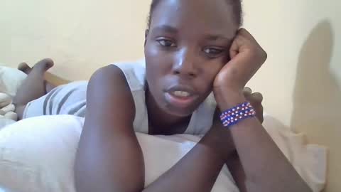 Snapshot of pretty_petite_ebony chatting on 3, 3, 2025 pretty_petite_ebony online show from 3, 3, 2025