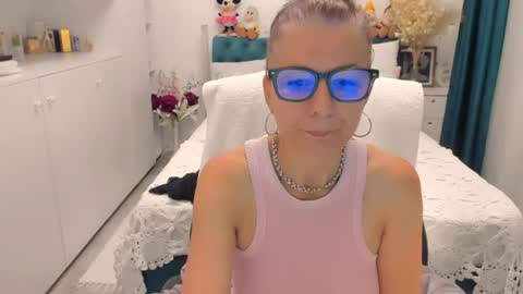 Snapshot of prettyblackeyes chatting on 17, 6, 2026 wilma online show from 17, 6, 2026