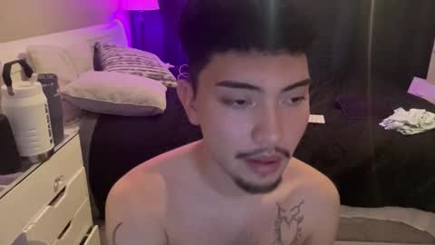 Snapshot of prettyboyken chatting on 19, 4, 2026 boy ken online show from 19, 4, 2026