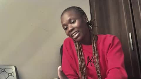 Snapshot of prettychichi25 chatting on 31, 10, 2025 Vee online show from 31, 10, 2025