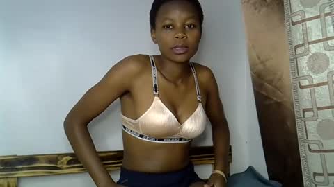Snapshot of prettycoco_ chatting on 8, 4, 2026 coco online show from 8, 4, 2026