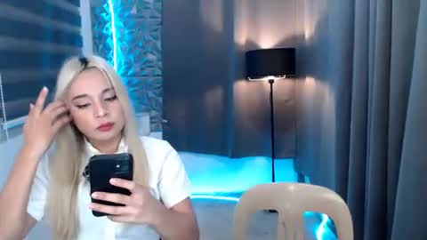 Snapshot of prettycumnotes69 chatting on 18, 2, 2025 ASHLEY online show from 18, 2, 2025