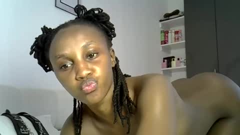 Snapshot of prettygee21 chatting on 12, 2, 2026 Pretty darkskin doll online show from 12, 2, 2026