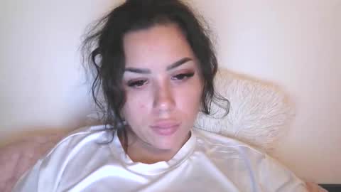 prettyjulliette online show from 6, 11, 2025