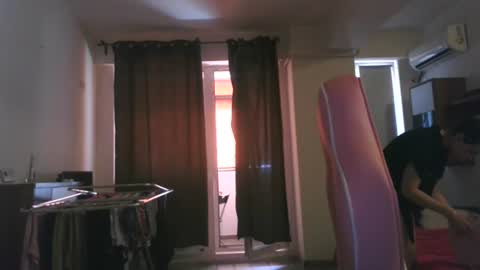 Snapshot of prettyjulliette chatting on 19, 6, 2026 prettyjulliette online show from 19, 6, 2026