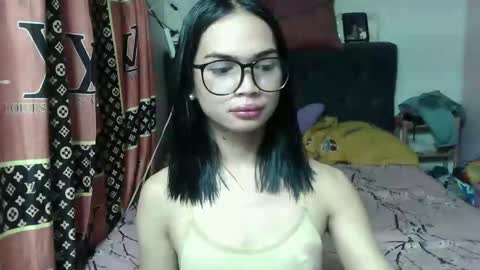 Snapshot of prettykhelcy chatting on 3, 5, 2026 prettykhelcy online show from 3, 5, 2026